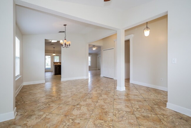 Photo - 2732 Woodsdale Dr