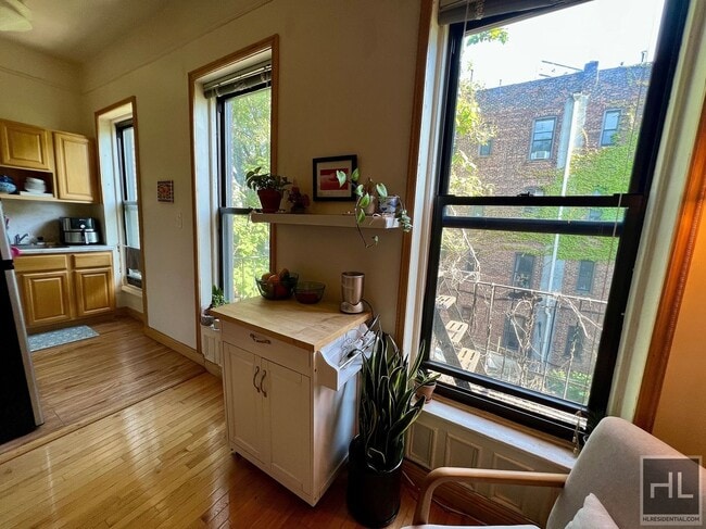 Photo - 2BR 2BA Brownstone On Clinton Hill Bedstuy Border Unit 3