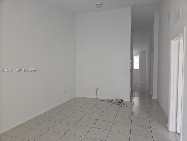 Photo - 1658 SE 28th Ct Unit 202