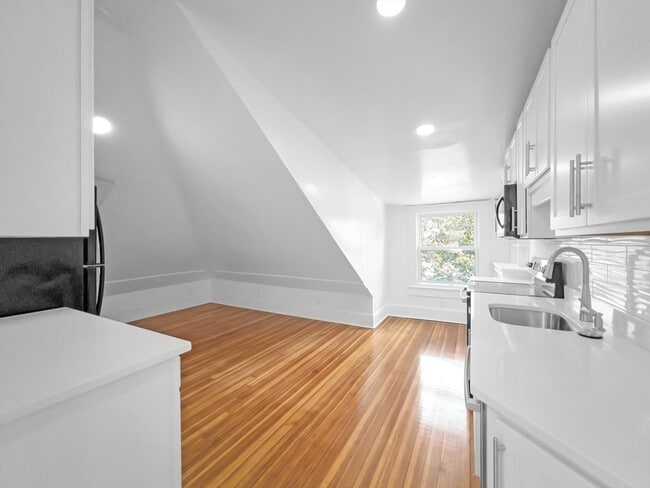 Photo - 100 Chestnut Ave Unit 3