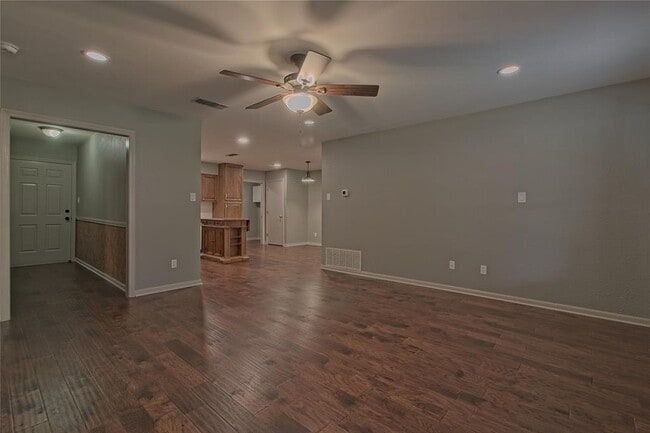 Photo - 1102 Fowzer St