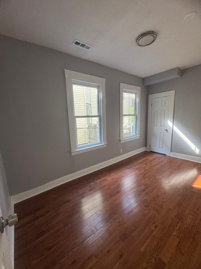 1214 Whalley Ave