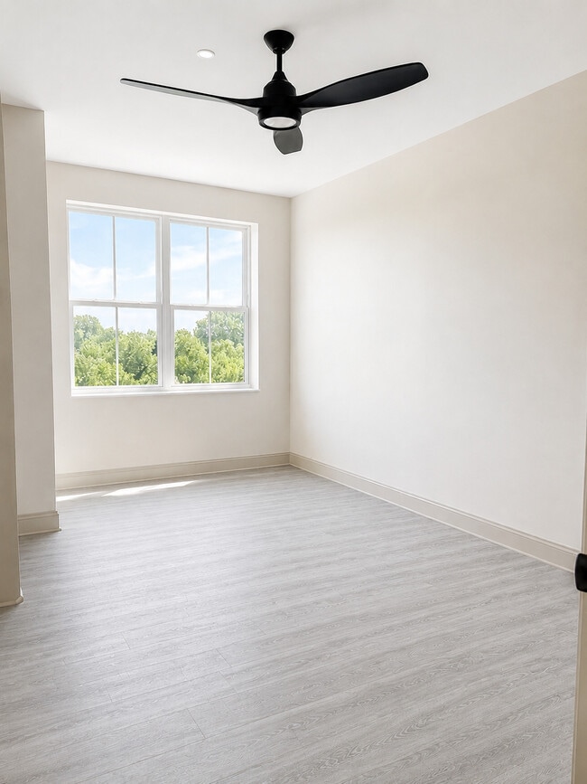 Photo - Elmwood Bidwell Apartments
