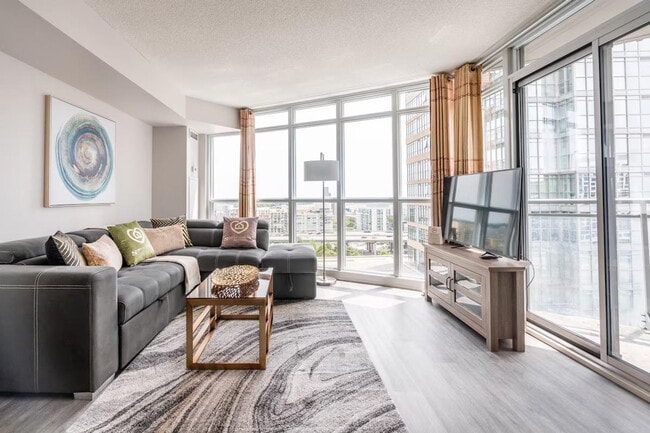 Building Photo - 62 Fort York Blvd Unit ID1345964P