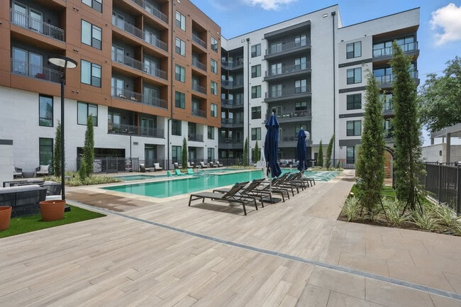 Photo - 9127 Research Blvd Unit SI ID1365737P