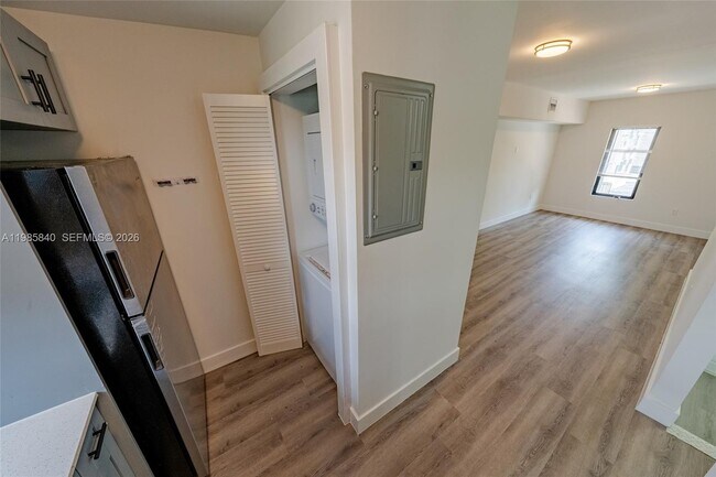 Photo - 618 NE 21st Ave Unidad 2