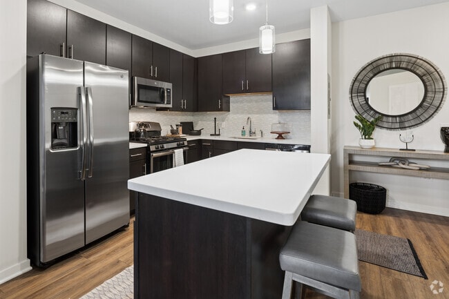 A1 1BR, 1BA - 715SF - Kitchen