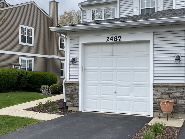 Photo - 2487 Oneida Ln Townhome