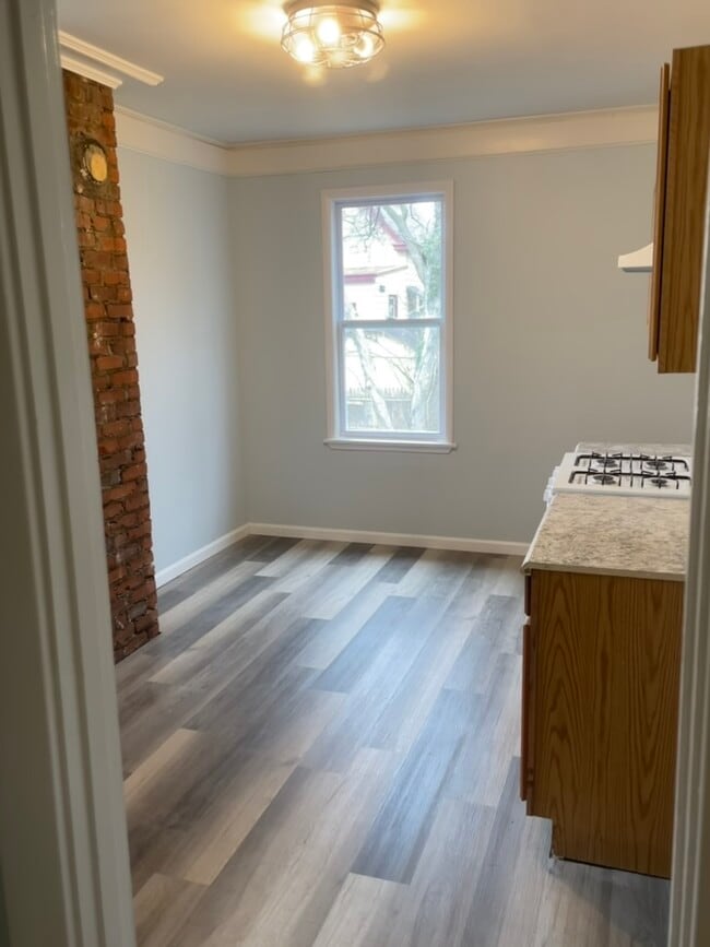 Photo - 1736 Lincoln Ave Unit 2