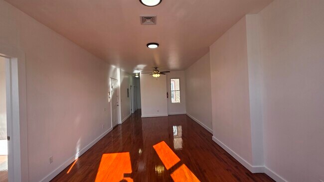 Photo - 6 50th St Unit 3