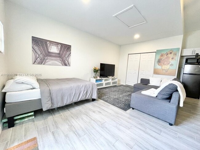 Photo - 15477 SW 23rd Ln Unidad A