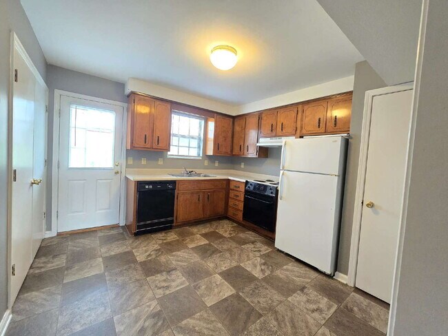 355-3 PEABODY DR, CLARKSVILLE, TN 37042