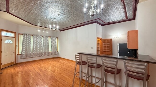 Photo - 1086 N Marshfield Ave Unit 1F