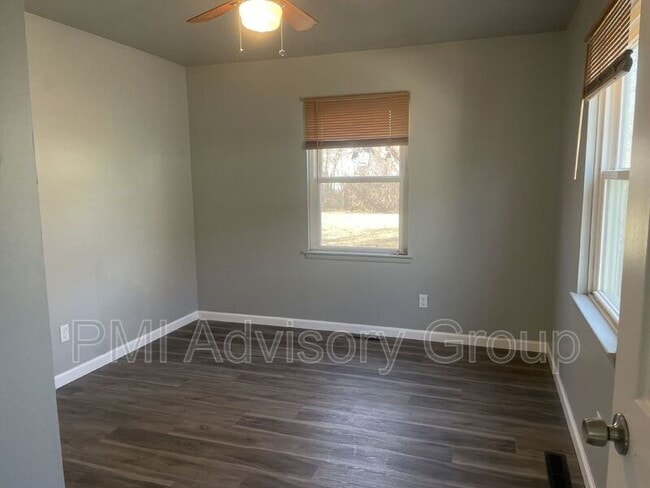 Photo - 2424 SW 25th Dr