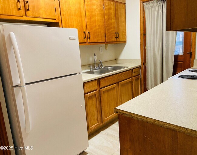 Photo - 1108 Weeks St Unit A