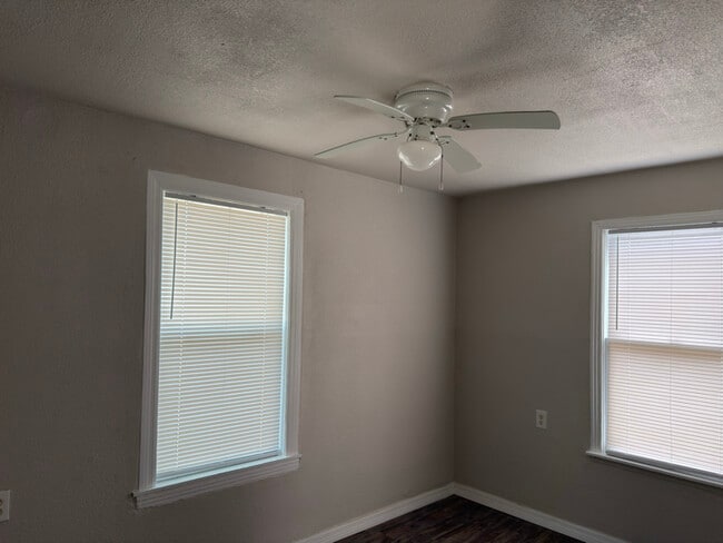 Photo - 1422 W Mariposa Dr