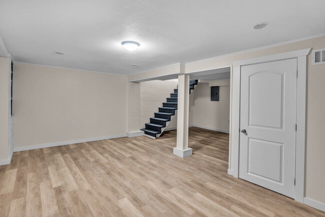 Photo - 8 Crestview Dr