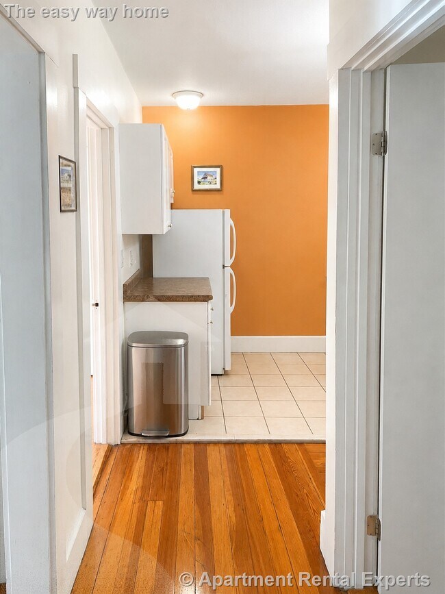 132.5 Oxford St Unit #1