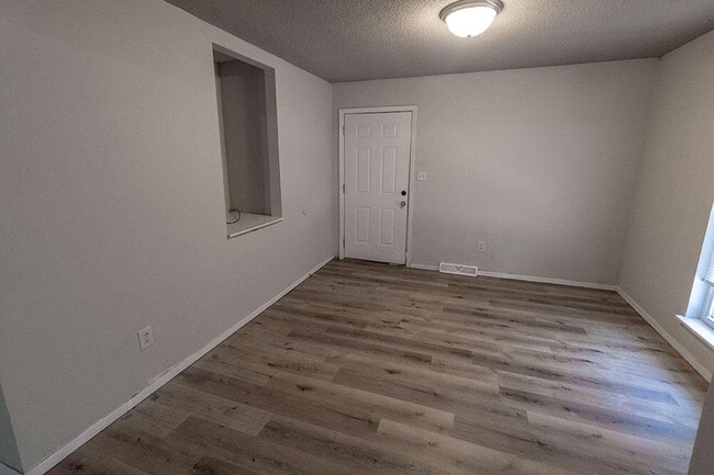 Photo - 216 Wheaton Ct