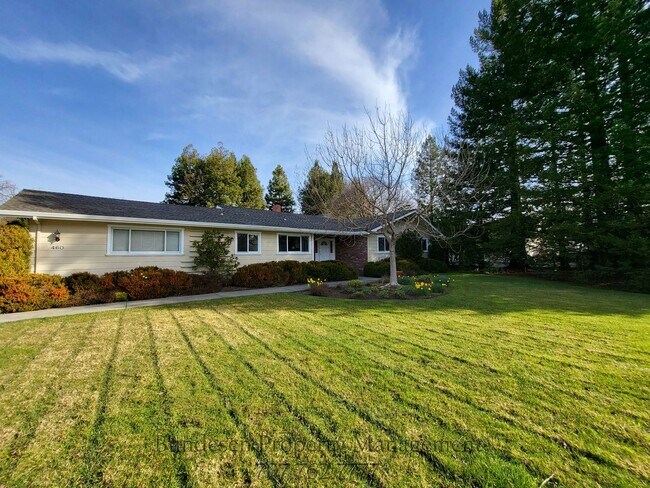 Photo - 460 Piezzi Ln
