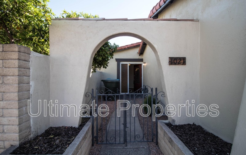 Photo - 1021 W Mission Ln