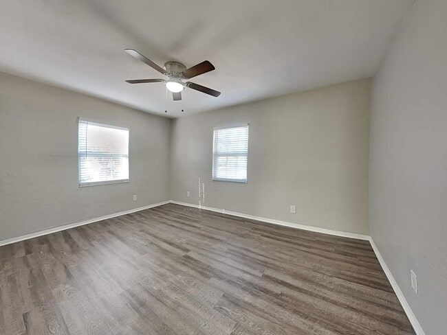 Photo - 2320 Auburn St S