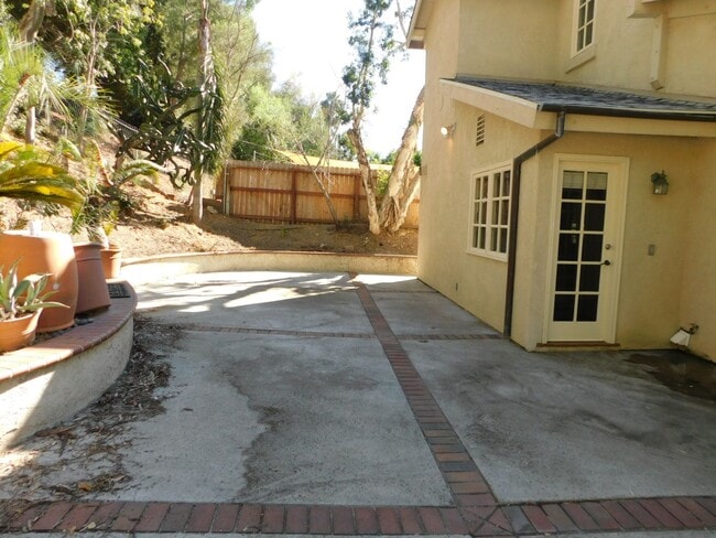 Photo - Beautiful Mission Viejo 5 bedroom 2.5 bathroom plus den home
