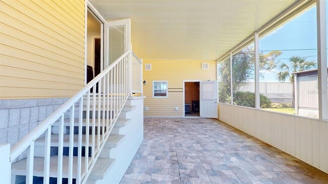 Photo - 10728 Poplar St NE