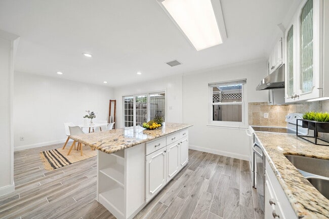 Photo - 6434 Burgoyne Rd