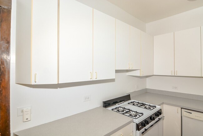 824 W Waveland Ave Unit 02