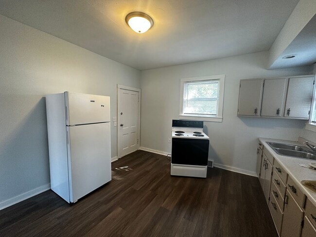 Photo - 745-745 Milton Ave Unit 745