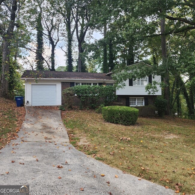 Building Photo - 6048 Carriage Ct Rental