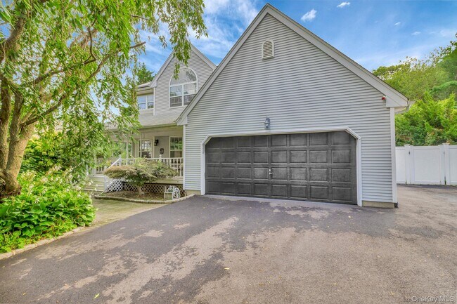 65 Mayfair Rd