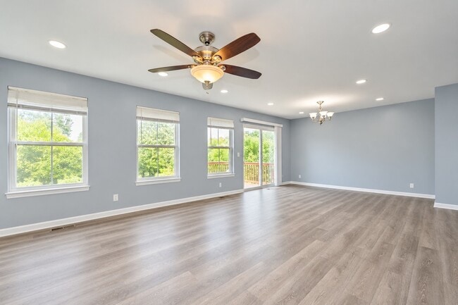 646 Grand Canyon Cir
