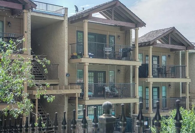 Building Photo - 4727 Jarboe St Unit #86