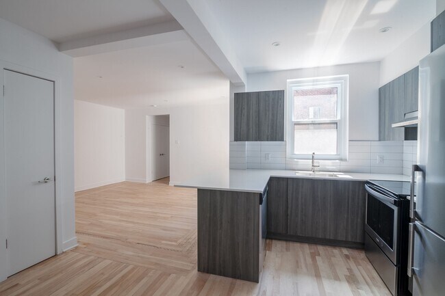 Photo - 2105 Rue Chomedey Unit 8