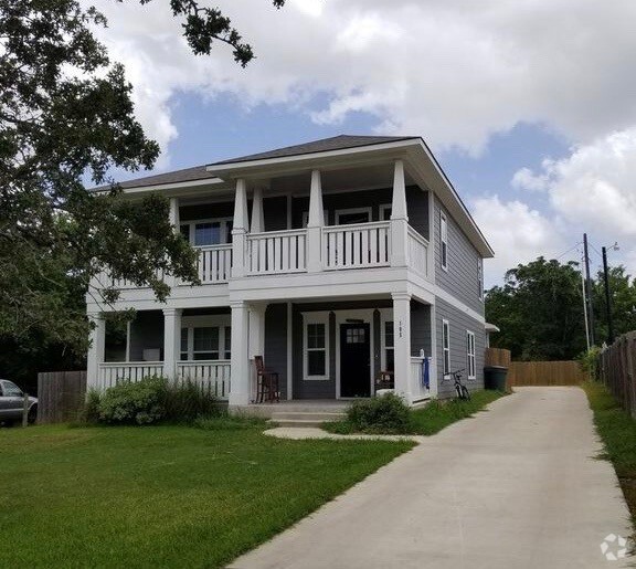 Building Photo - 105 Midway Ave Rental