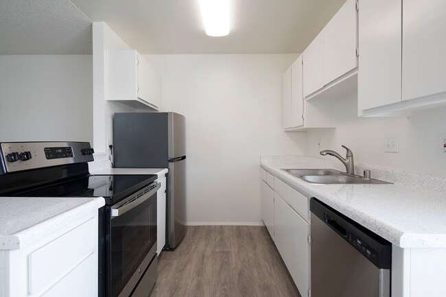 Photo - Palm Estates Apartments