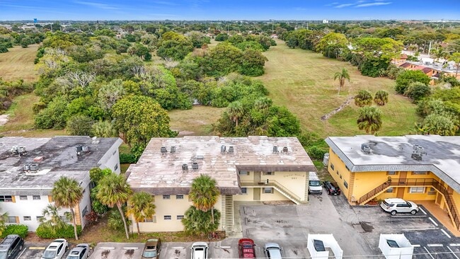Photo - 961 NW 45th St