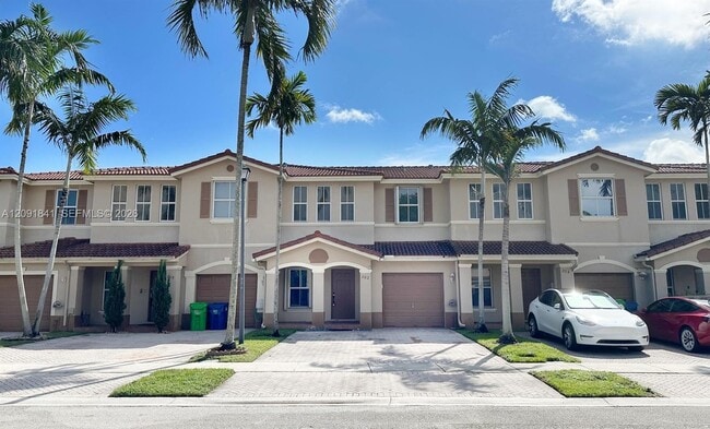 202 Riverwalk Cir