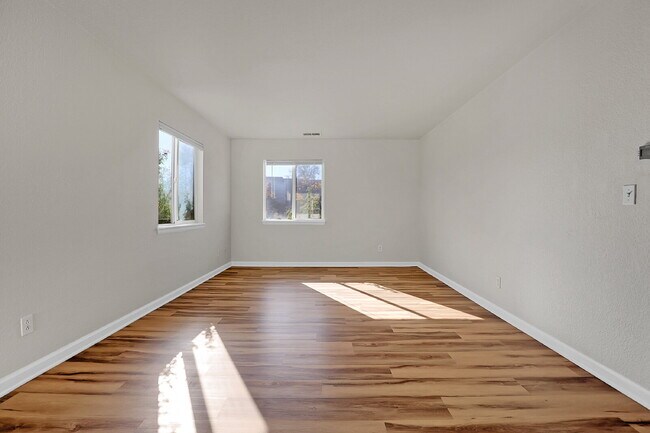 Photo - $2,350.00, 3 Bed, 2 bathroom located in De...