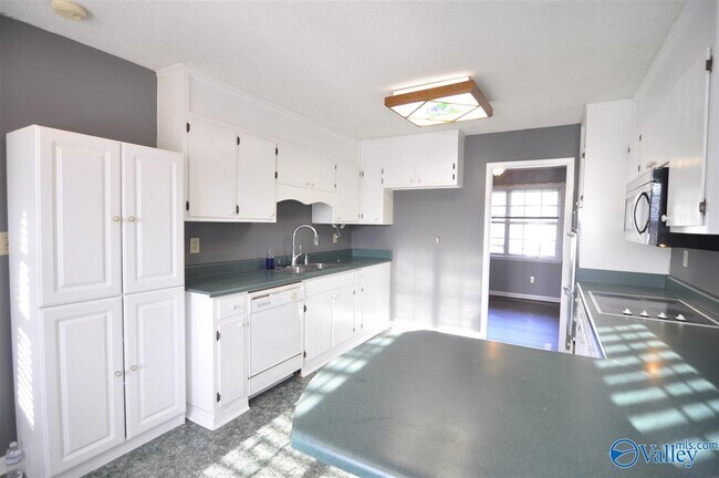 Photo - 1200 SE Maebeth Cir