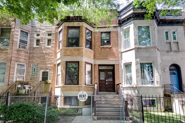Photo - 3554 N Wilton Ave Casa