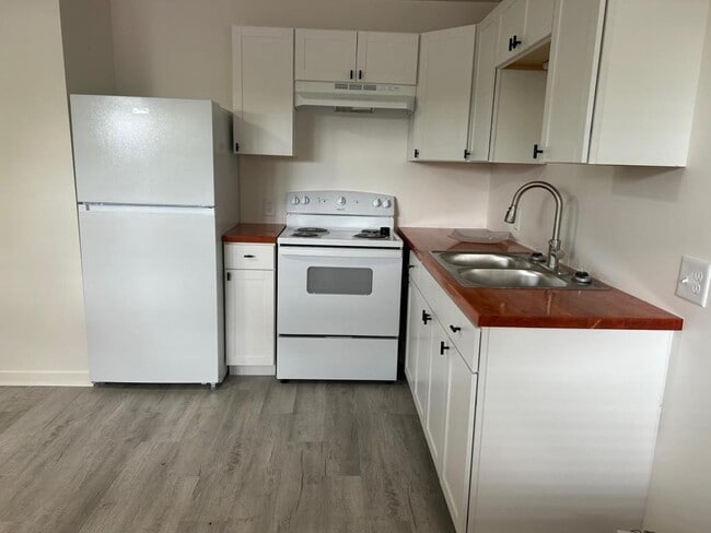 Photo - 205 Nolens Hill Rd