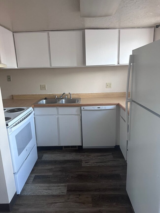 Photo - 1750 Hitching Post Dr Unit 13