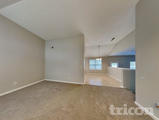 Photo - 717 Overlook Crest