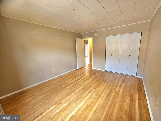 Photo - 2417 Barracks Pl Unit 1