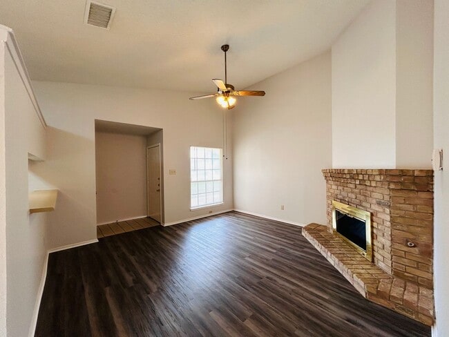 Photo - 416 Greenlawn Blvd Unit 1