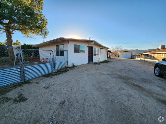 Building Photo - 7444 Borrego Trl Unit B Rental