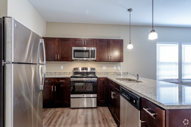 3BR, 2.5BA - 1382 SF